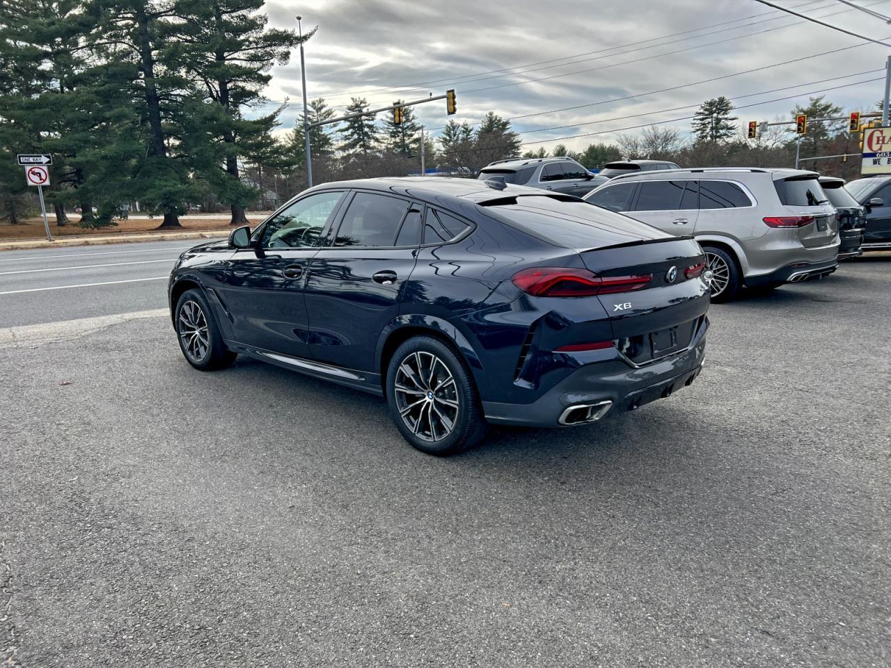 2021 BMW X6 - zdjęcie 3