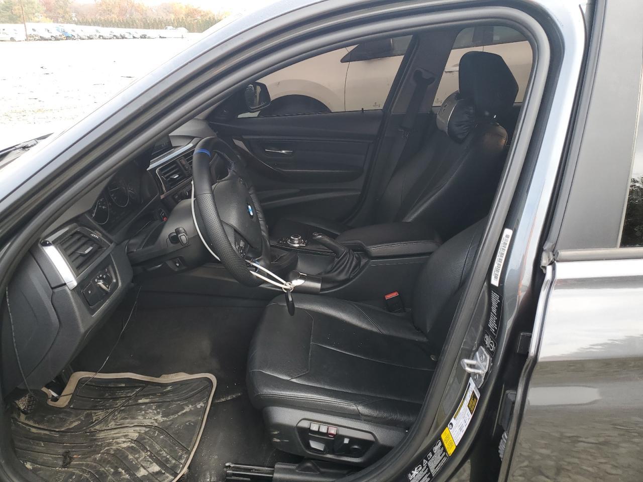 2013 BMW 335 Xi - zdjęcie 7