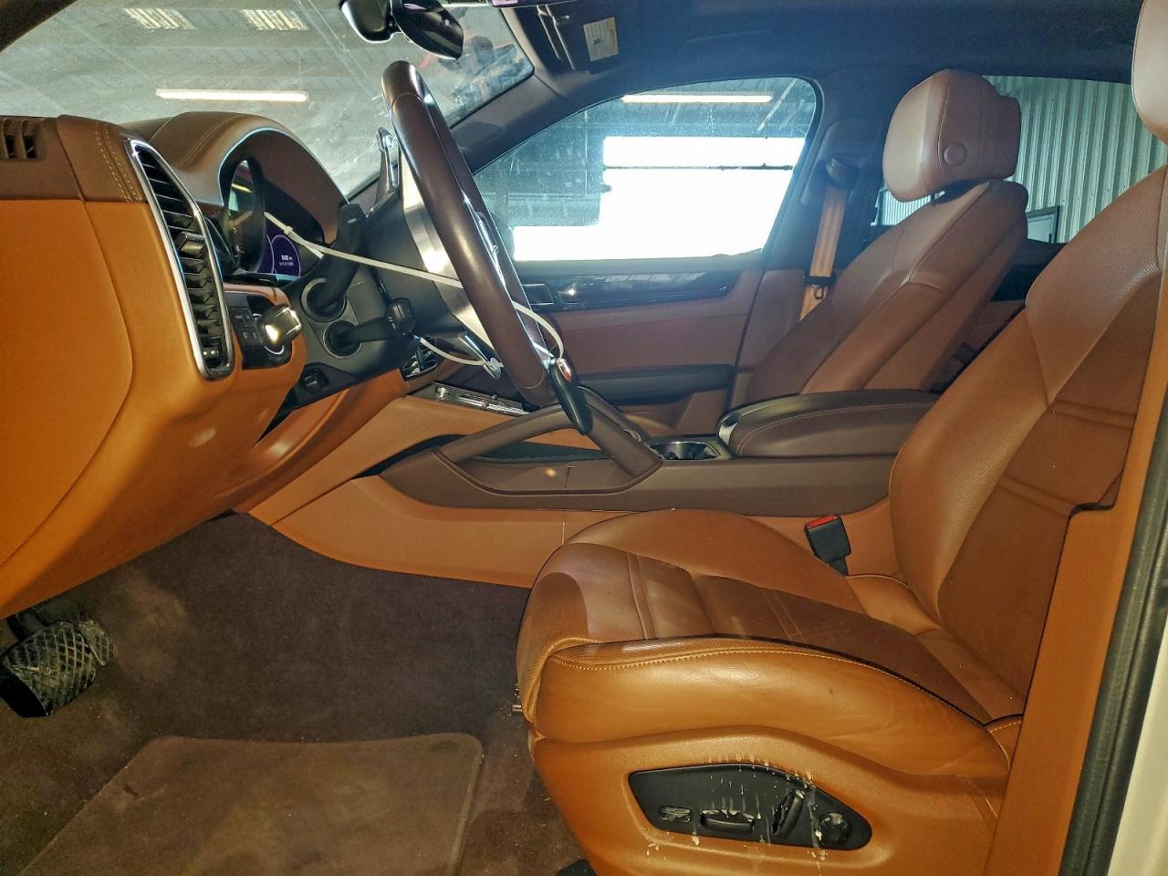 2022 Porsche Cayenne - zdjęcie 7