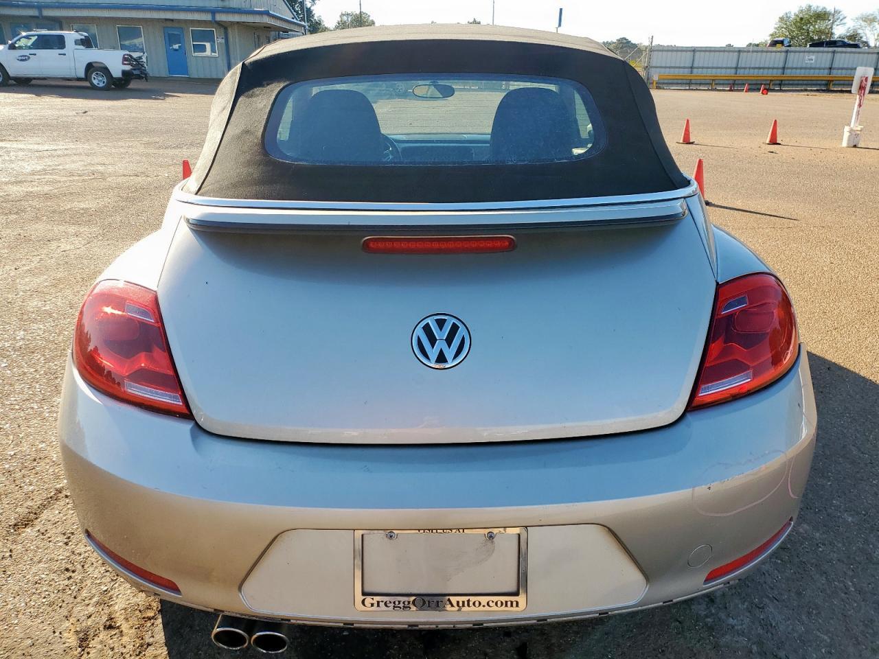 2013 Volkswagen Beetle - zdjęcie 6