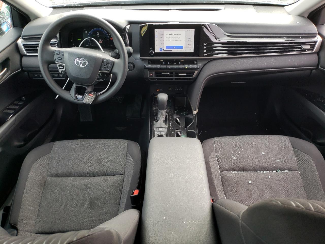 2025 Toyota Camry - zdjęcie 8