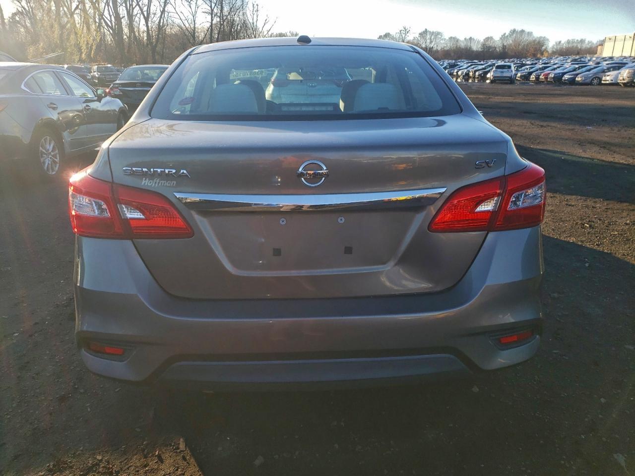 2017 Nissan Sentra - zdjęcie 6