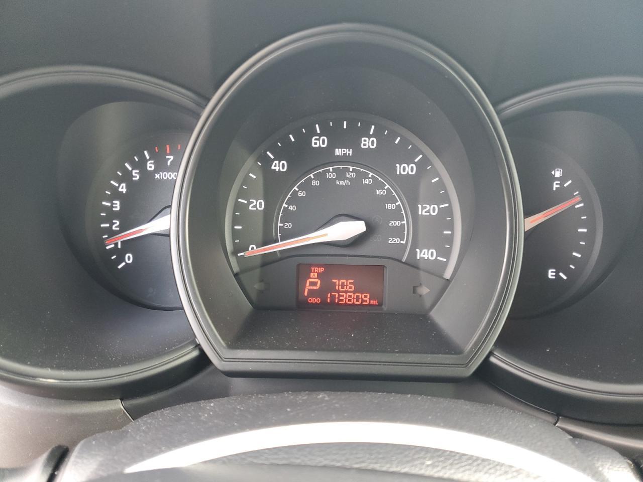 2013 Kia Rio - zdjęcie 9