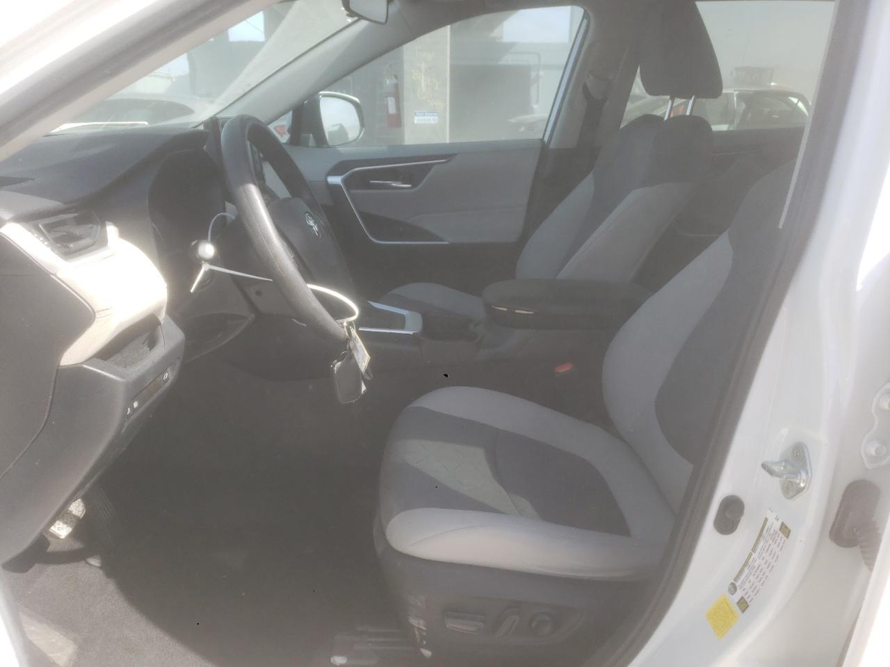 2020 Toyota RAV 4 - zdjęcie 7