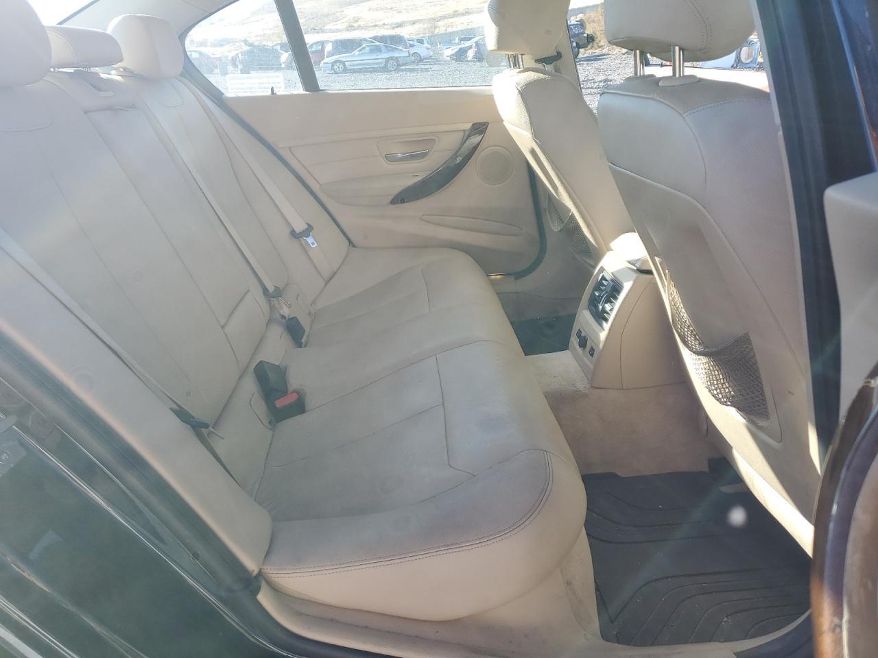 2014 BMW Seria 3 - zdjęcie 10