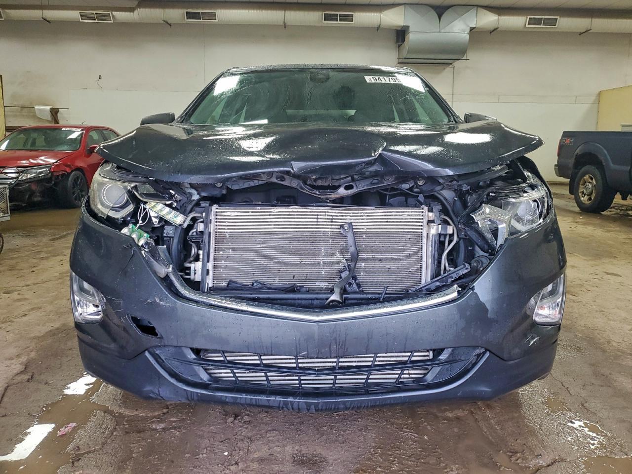 2020 Chevrolet Equinox Ls - zdjęcie 5