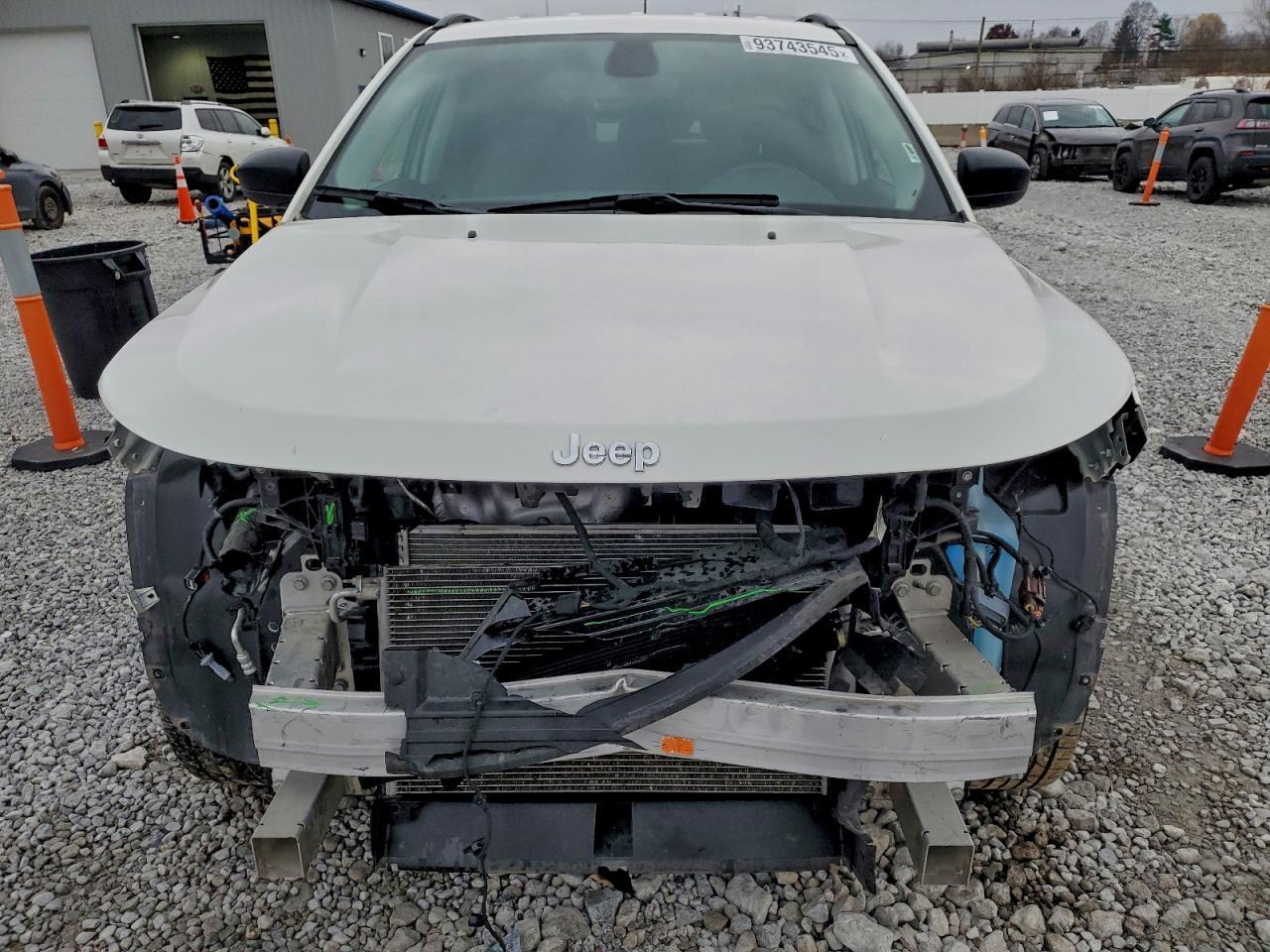 2021 Jeep Compass - zdjęcie 5