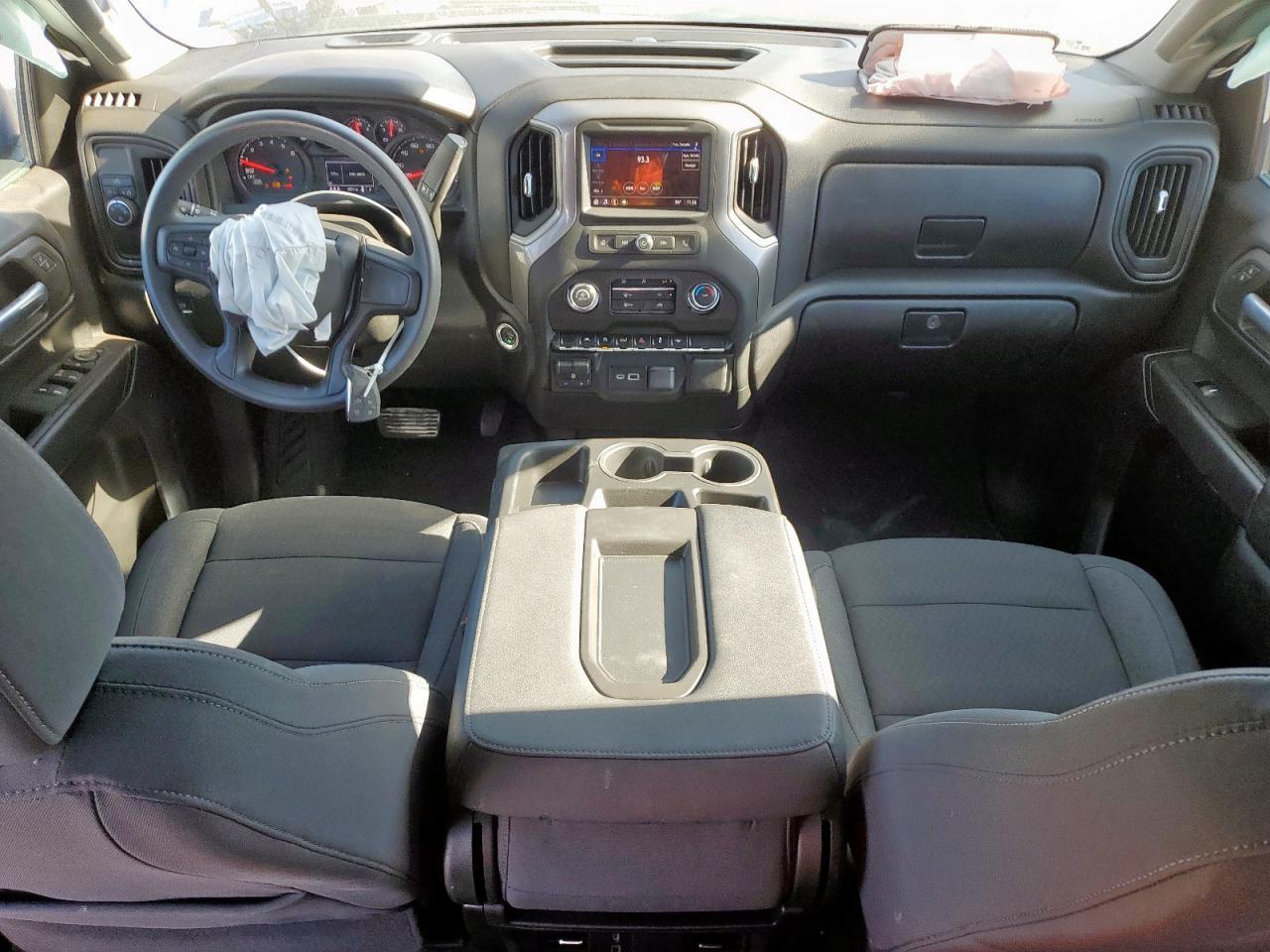 2025 Chevrolet Silverado C1500 Custom - zdjęcie 8