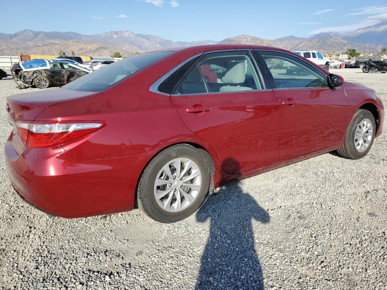 2015 Toyota Camry Le - zdjęcie 3