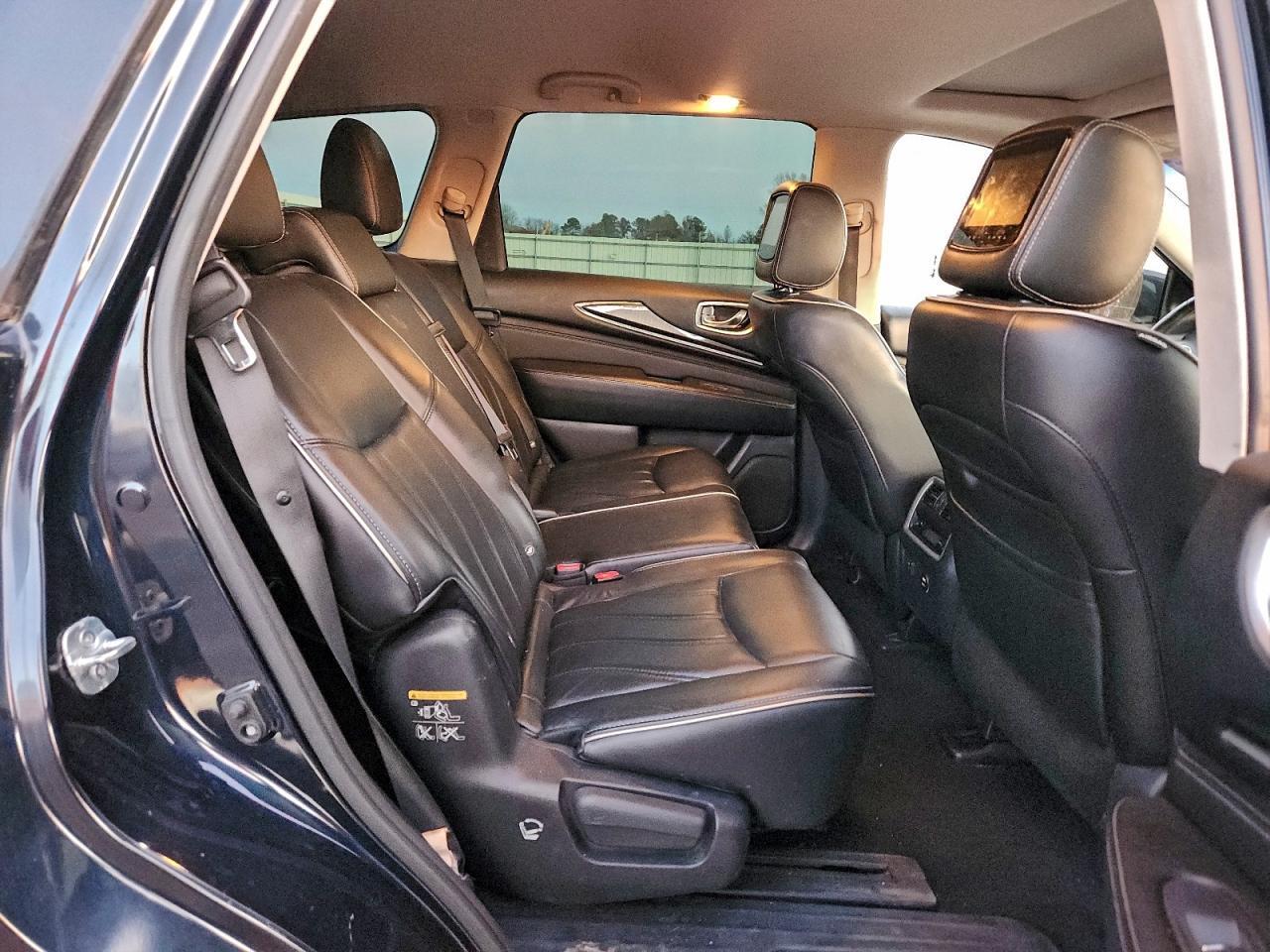 2016 Infiniti QX60 - zdjęcie 11