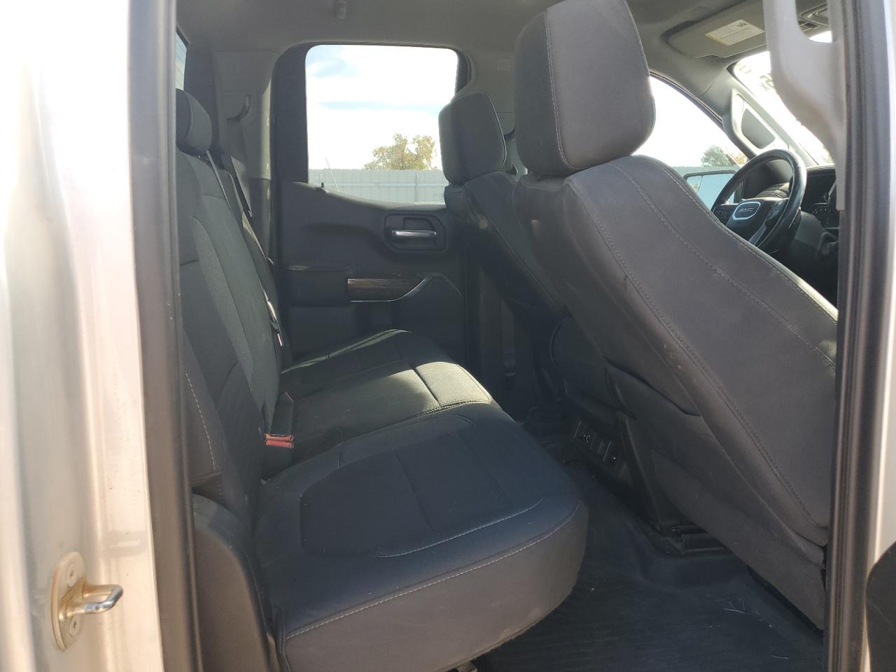 2020 GMC Sierra - zdjęcie 10