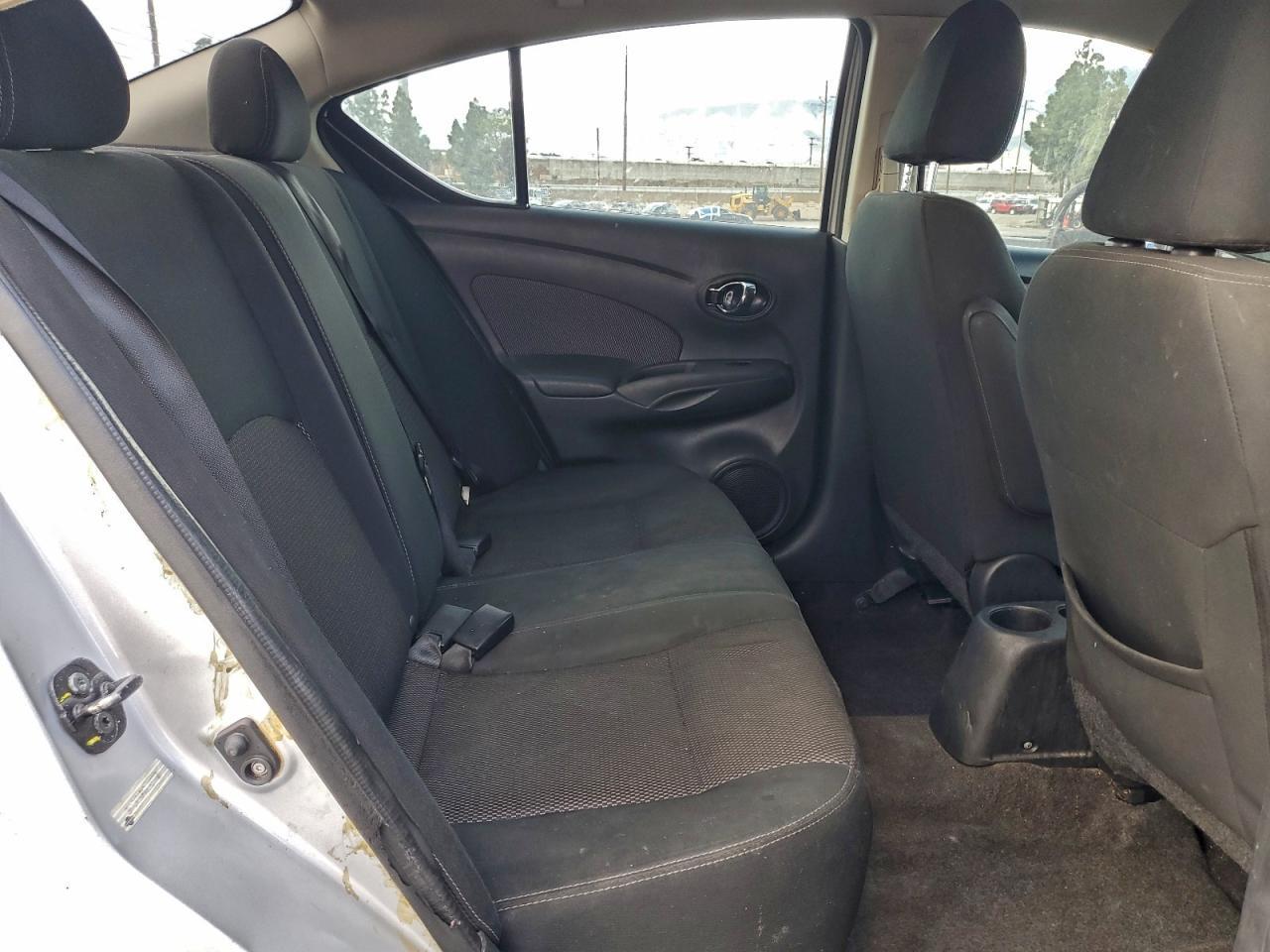 2016 Nissan Versa - zdjęcie 10