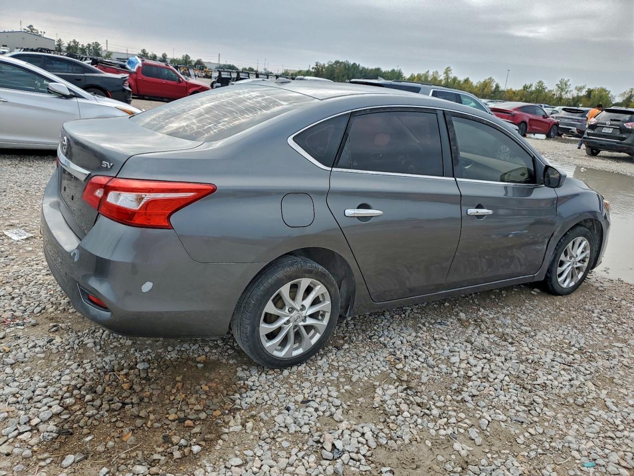 2017 Nissan Sentra S - zdjęcie 3