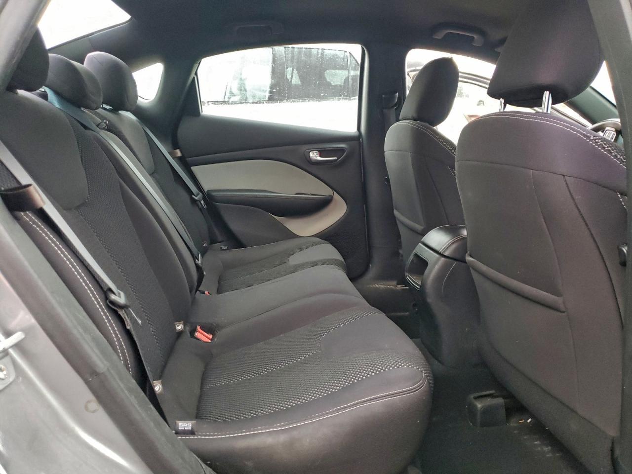 2015 Dodge Dart - zdjęcie 10