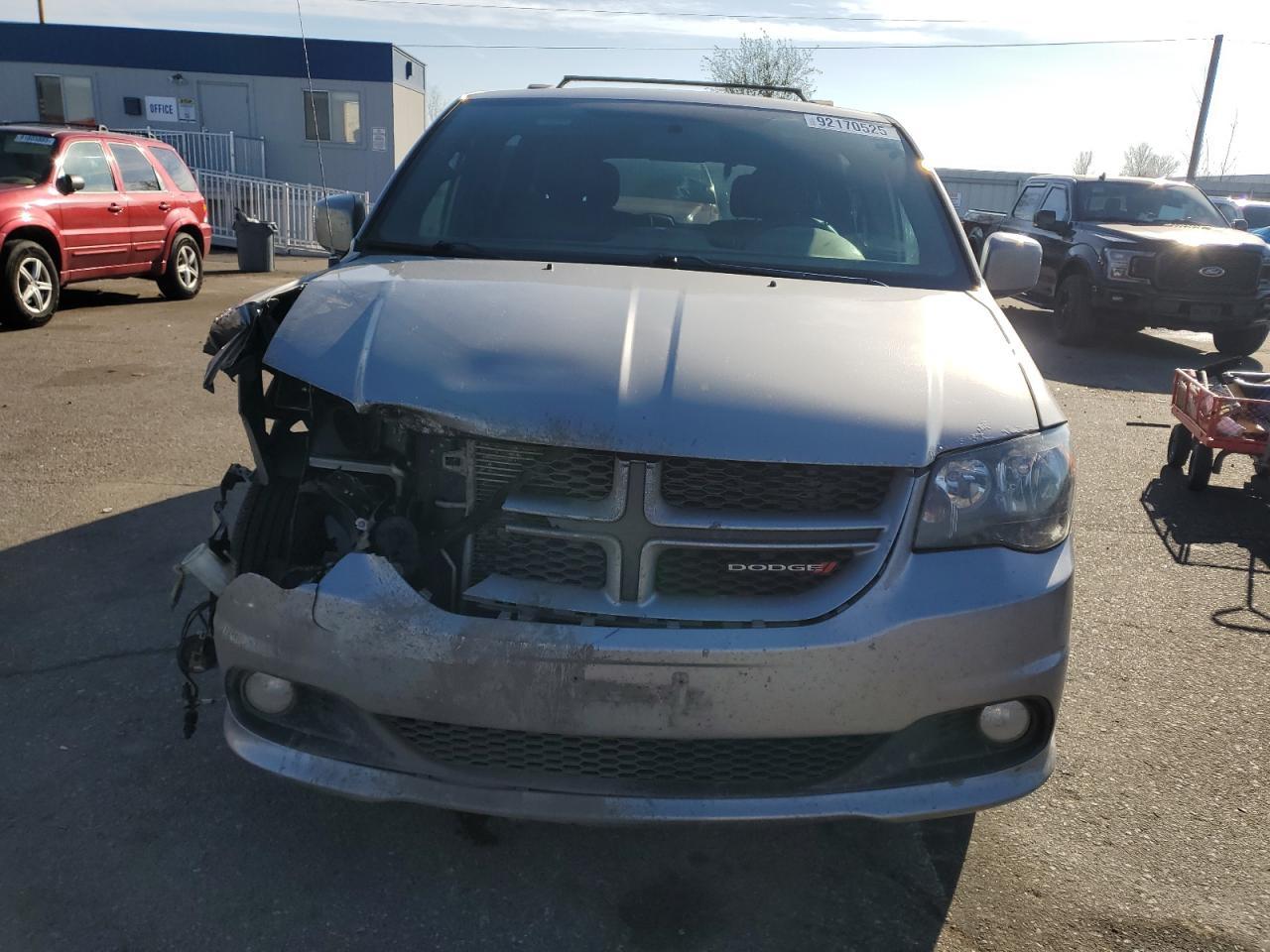 2016 Dodge Grand Caravan R/T - zdjęcie 5