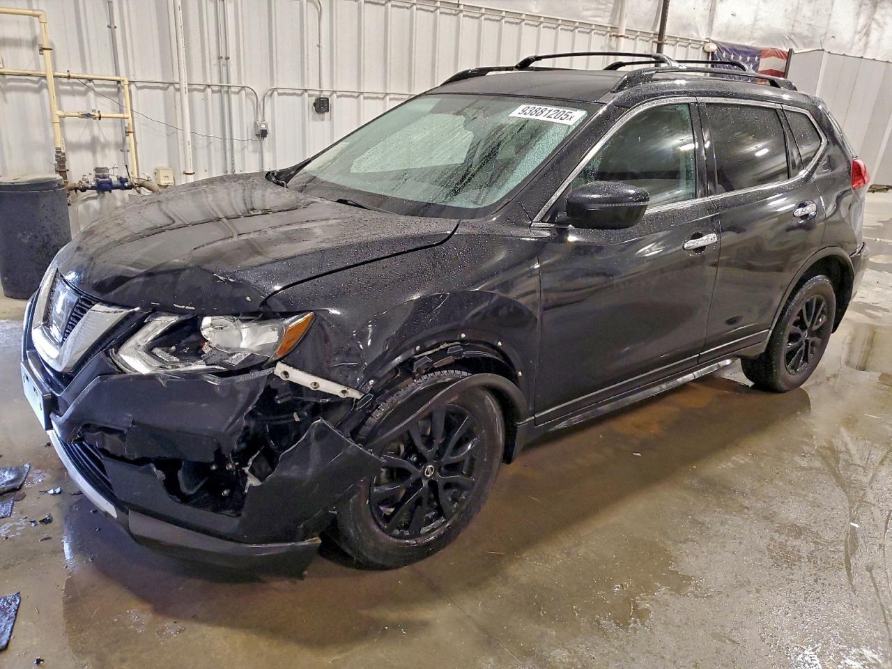2017 Nissan Rogue - zdjęcie główne