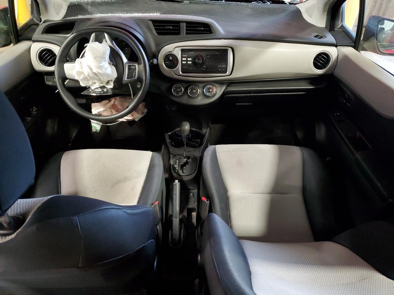 2013 Toyota Yaris - zdjęcie 8