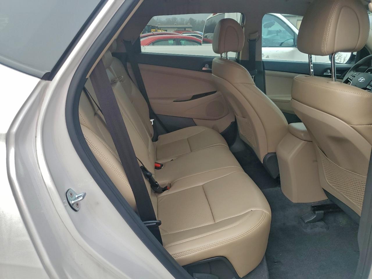 2016 Hyundai Tucson - zdjęcie 11