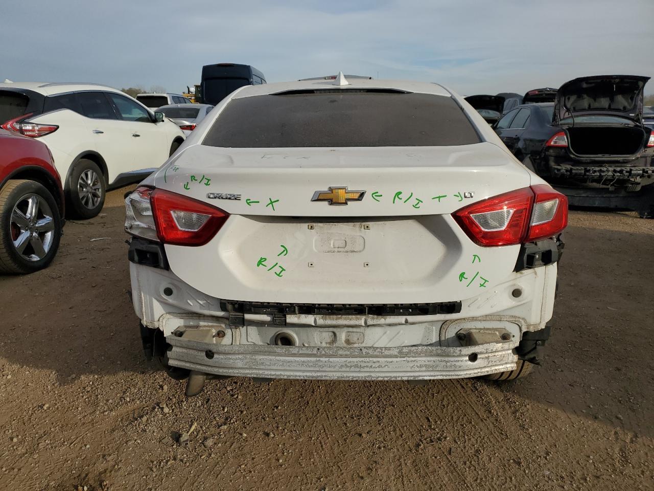 2018 Chevrolet Cruze - zdjęcie 6