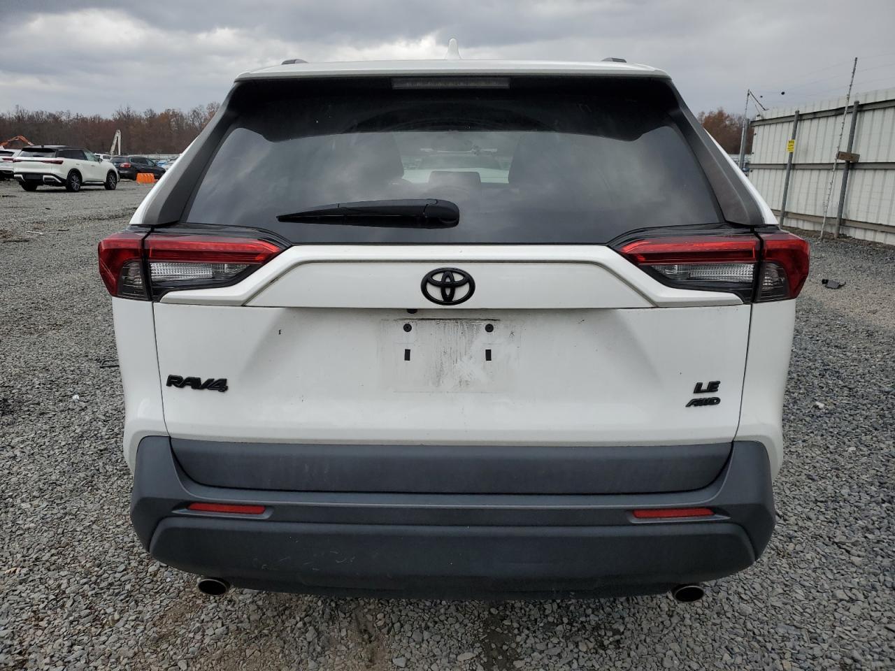 2021 Toyota RAV 4 - zdjęcie 6