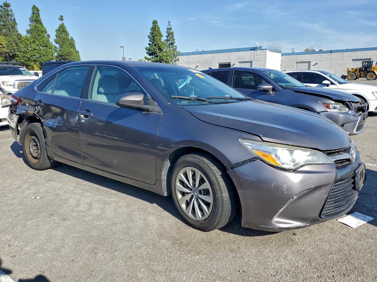 2017 Toyota Camry Le - zdjęcie 4