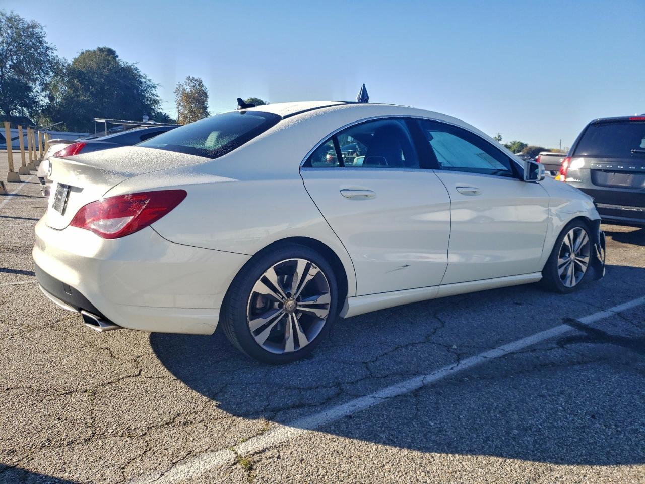 2015 Mercedes-Benz Klasa CLA - zdjęcie 3