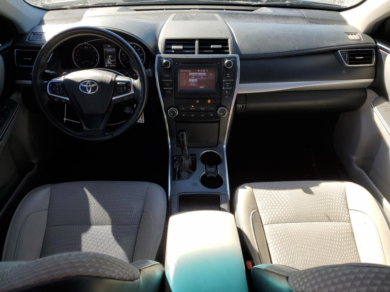 2015 Toyota Camry - zdjęcie 8