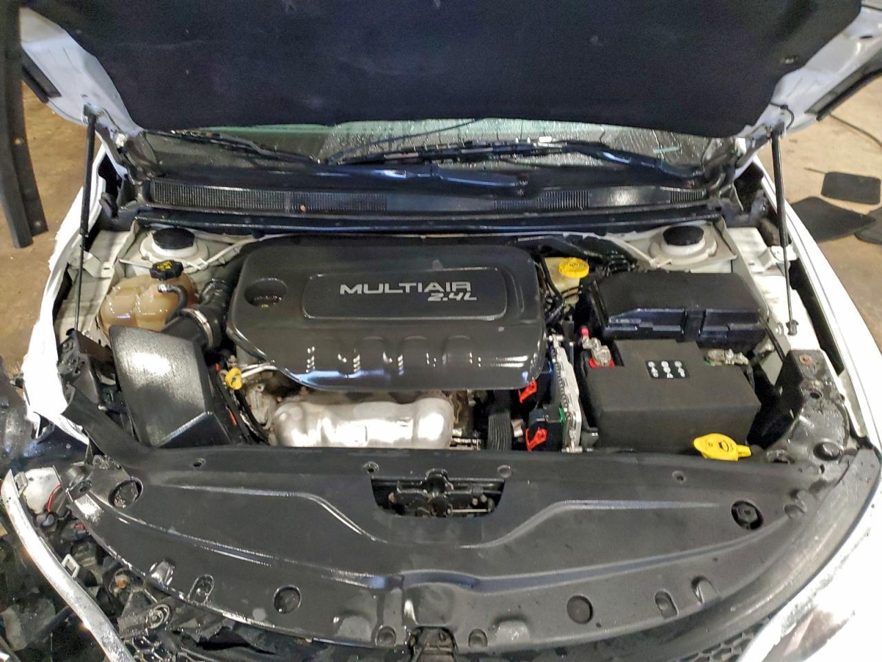 2016 Chrysler 200 - zdjęcie 11