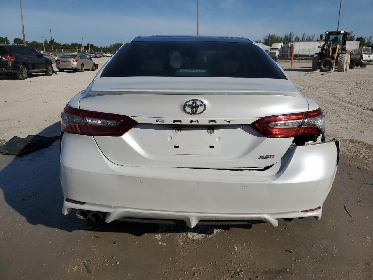 2018 Toyota Camry - zdjęcie 6