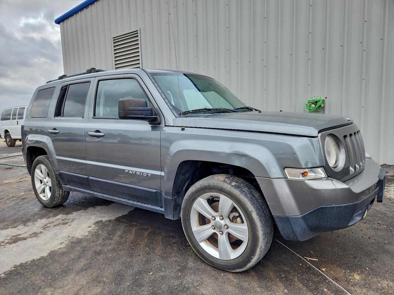 2014 Jeep Liberty (Patriot) - zdjęcie 4