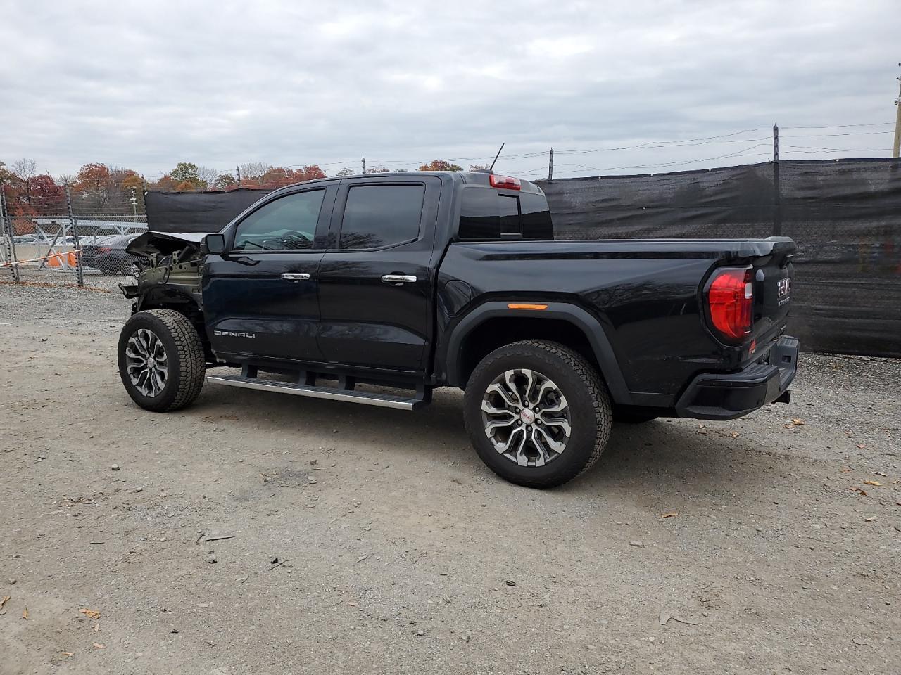 2024 GMC Canyon - zdjęcie 2