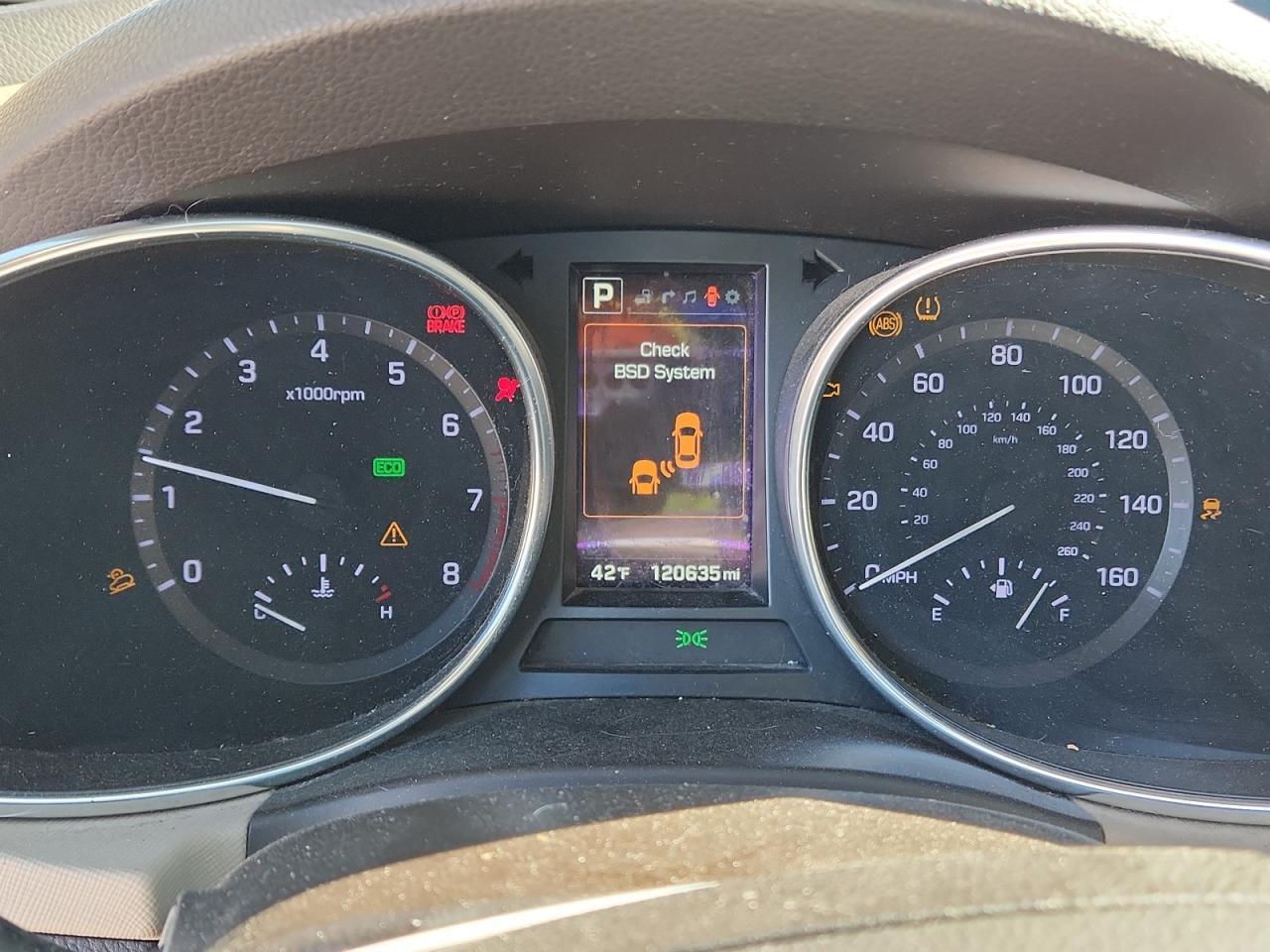 2017 Hyundai Santa Fe - zdjęcie 9