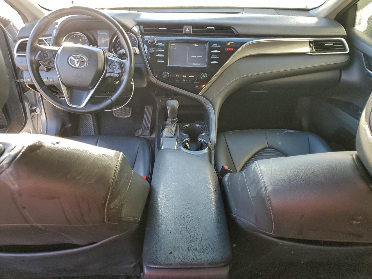 2018 Toyota Camry - zdjęcie 8