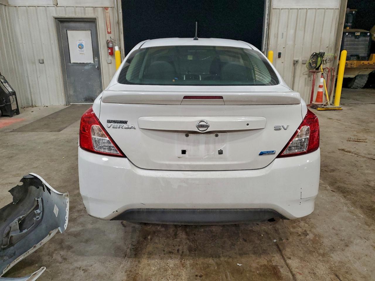 2015 Nissan Versa S - zdjęcie 6