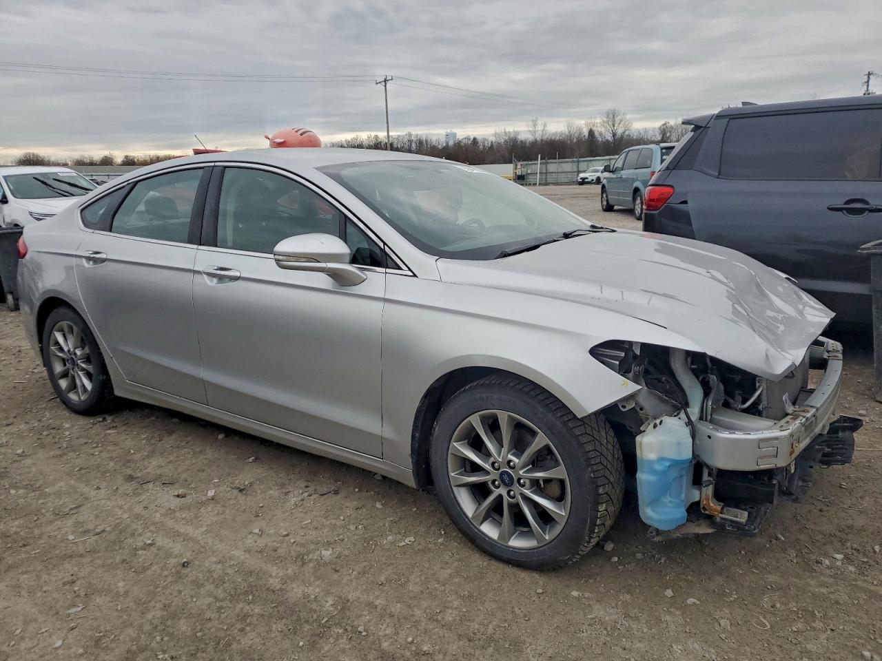 2017 Ford Fusion - zdjęcie 4