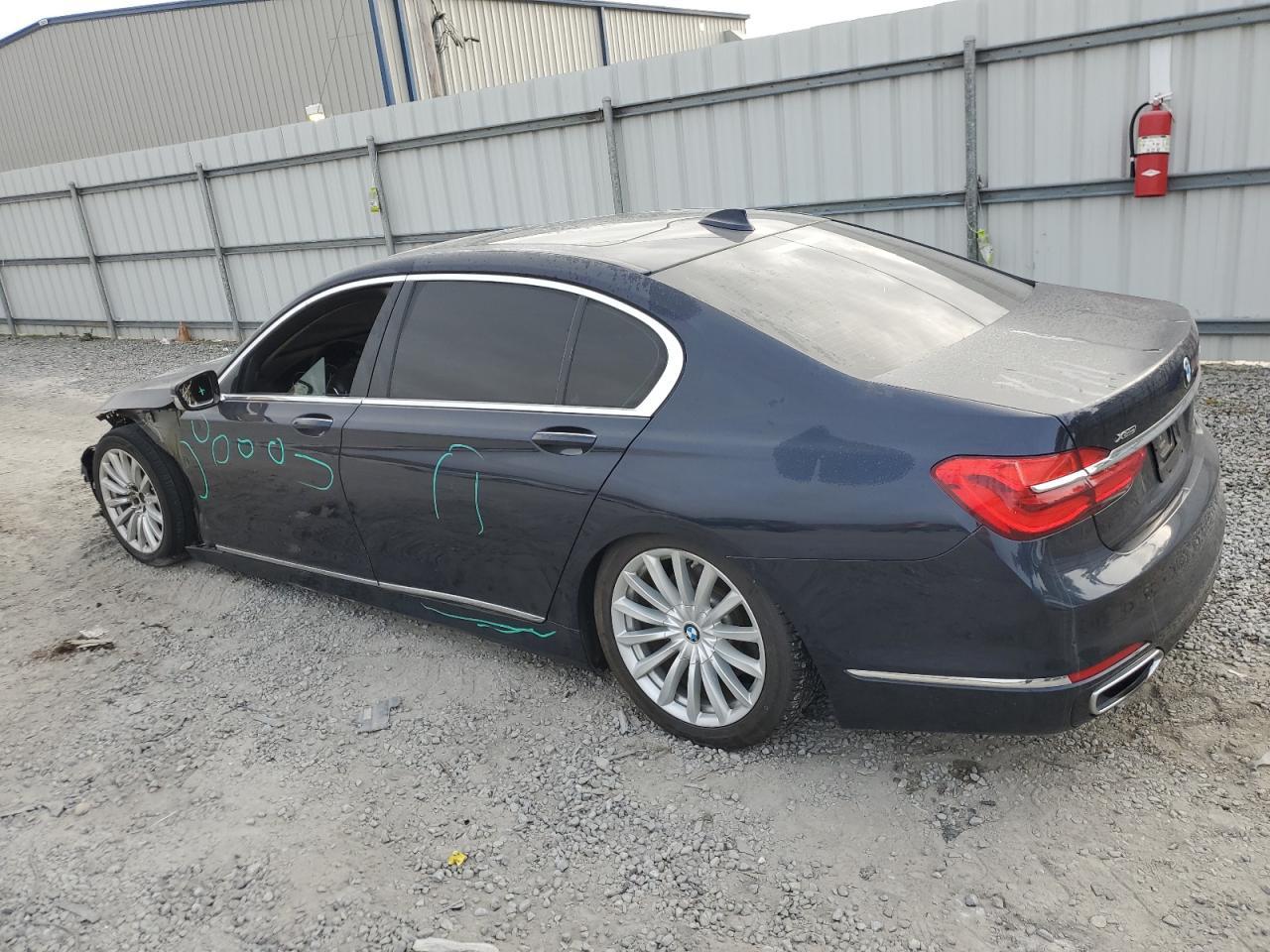 2017 BMW 740 Xi - zdjęcie 2