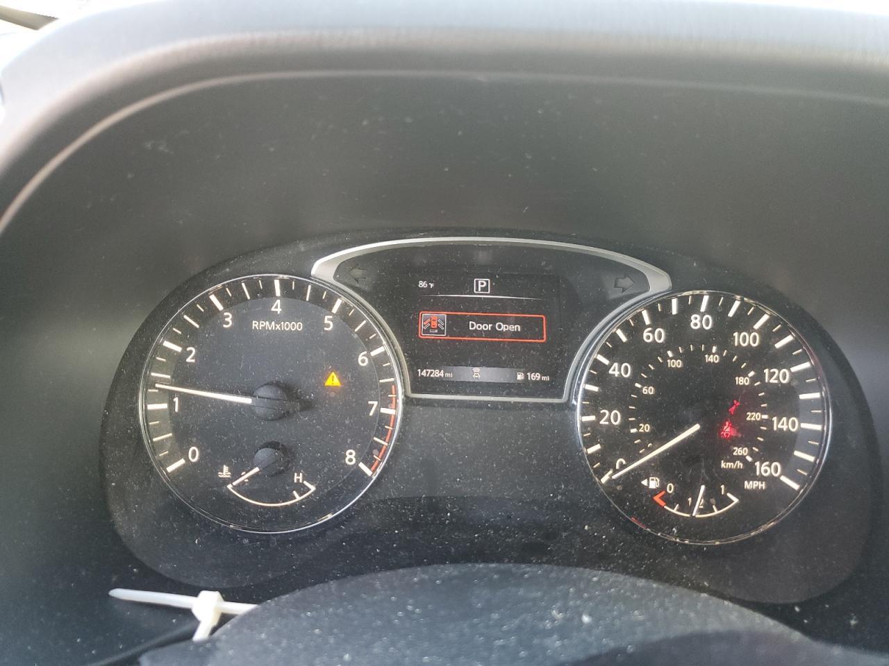 2018 Nissan Pathfinder - zdjęcie 9