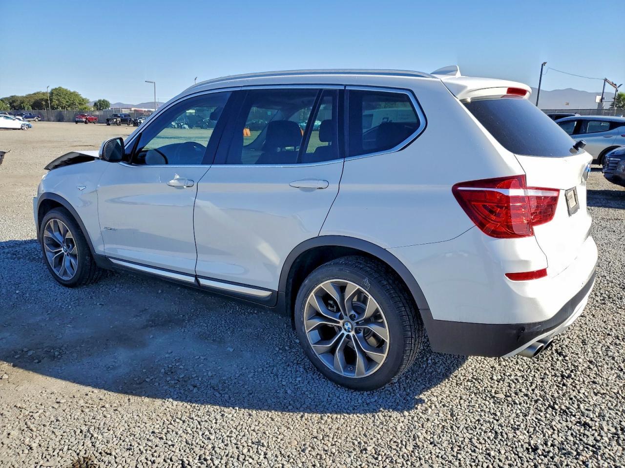 2015 BMW X3 Sdrive28I - zdjęcie 2