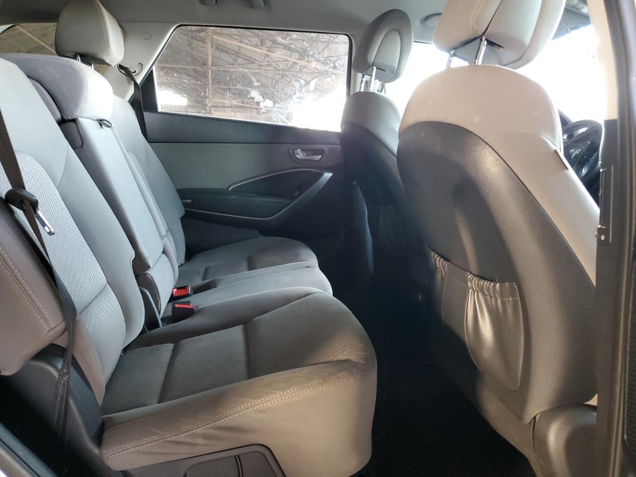 2017 Hyundai Santa Fe - zdjęcie 11