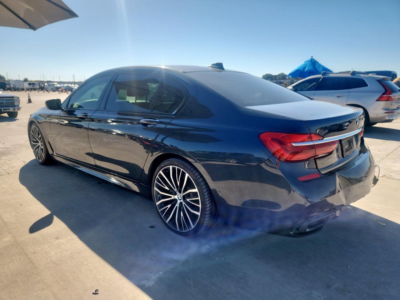 2019 BMW 750 I - zdjęcie 2