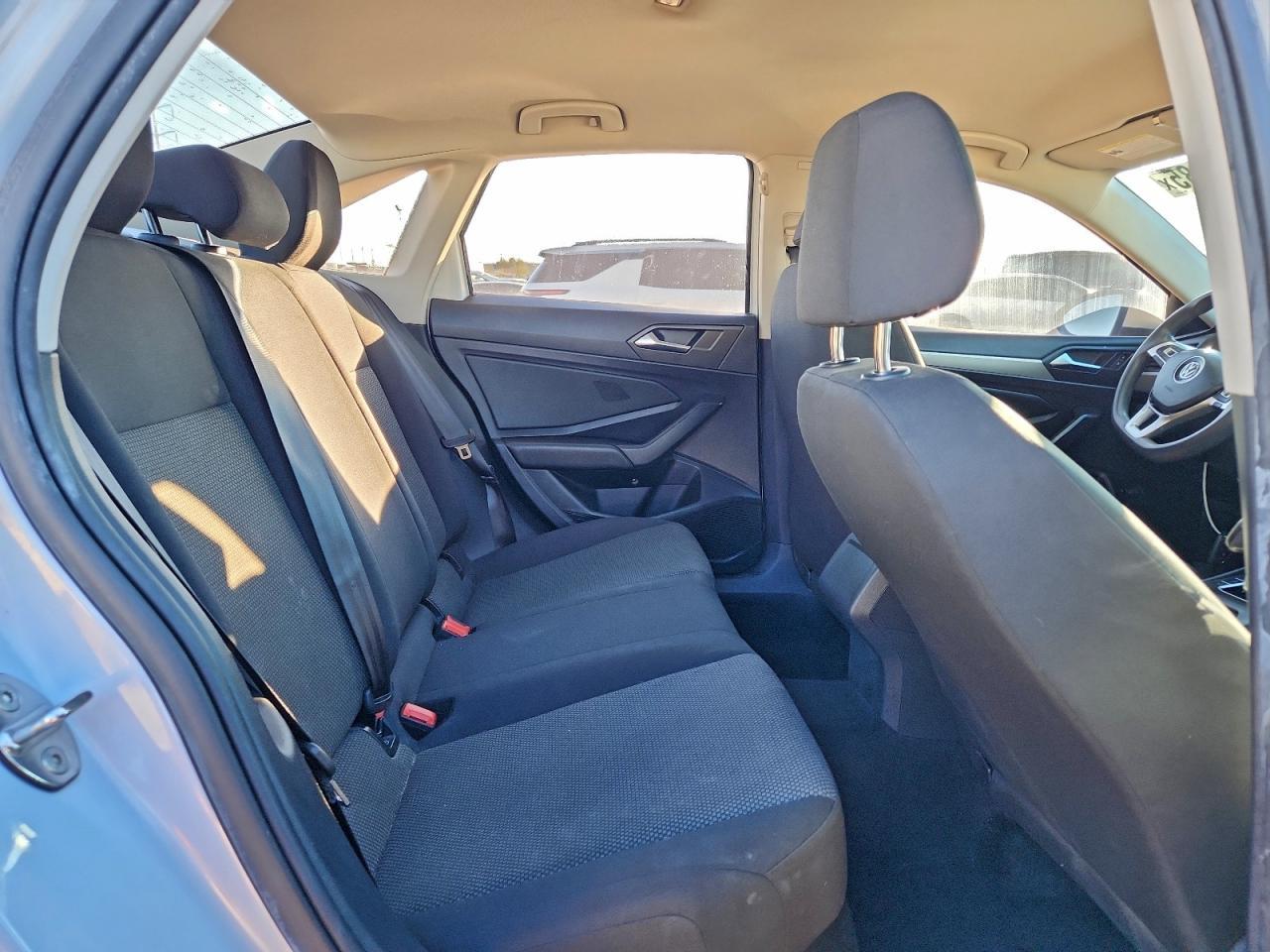 2019 Volkswagen Jetta - zdjęcie 10