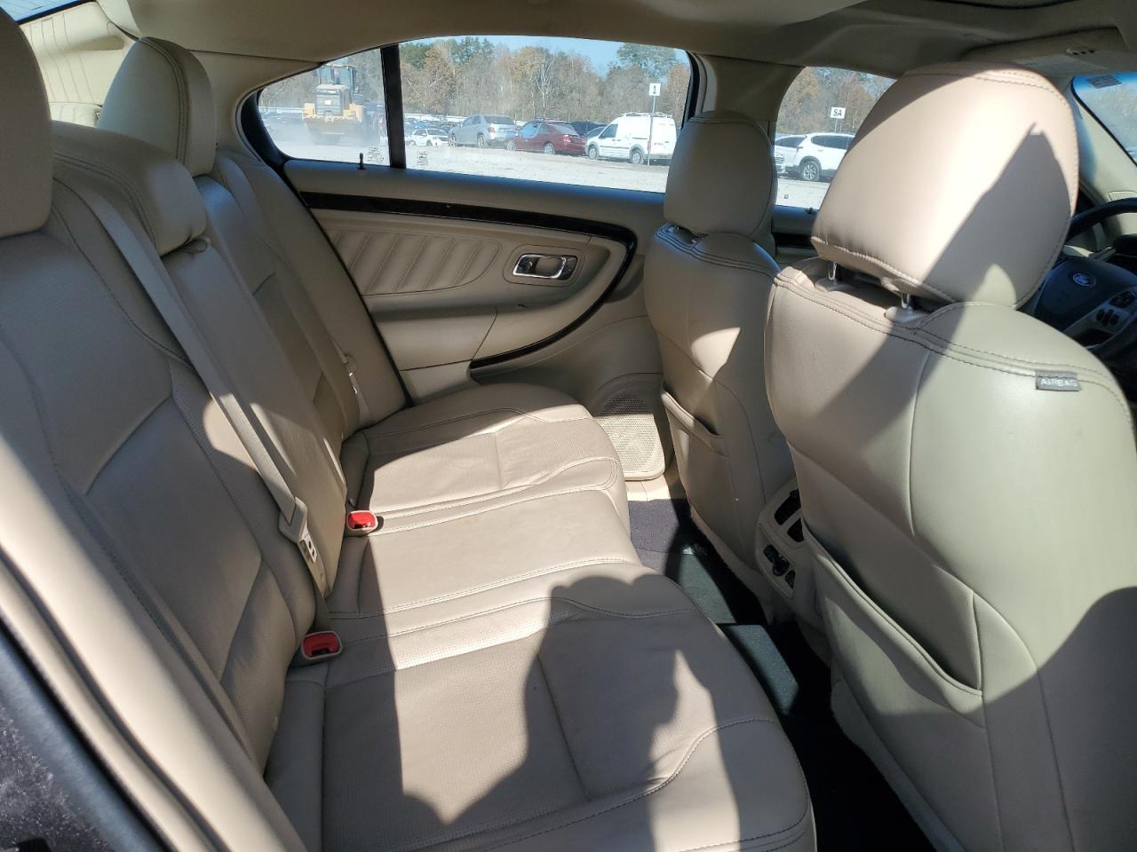 2018 Ford Taurus - zdjęcie 10