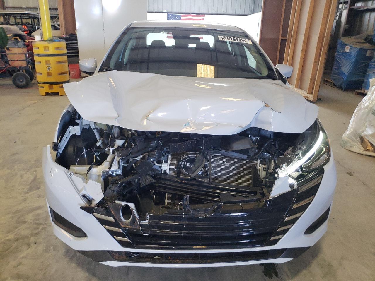 2025 Nissan Versa - zdjęcie 5