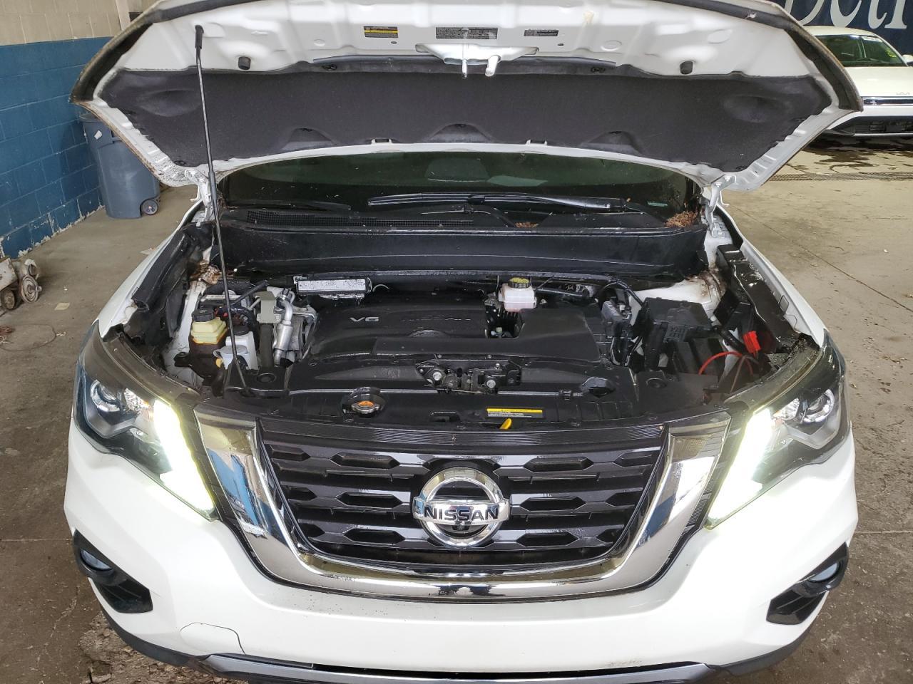 2018 Nissan Pathfinder - zdjęcie 12