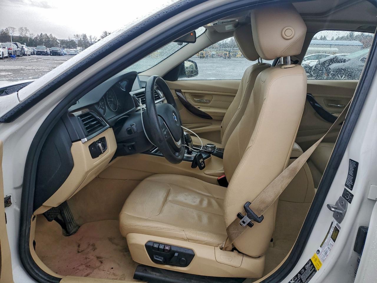 2015 BMW Seria 3 - zdjęcie 7