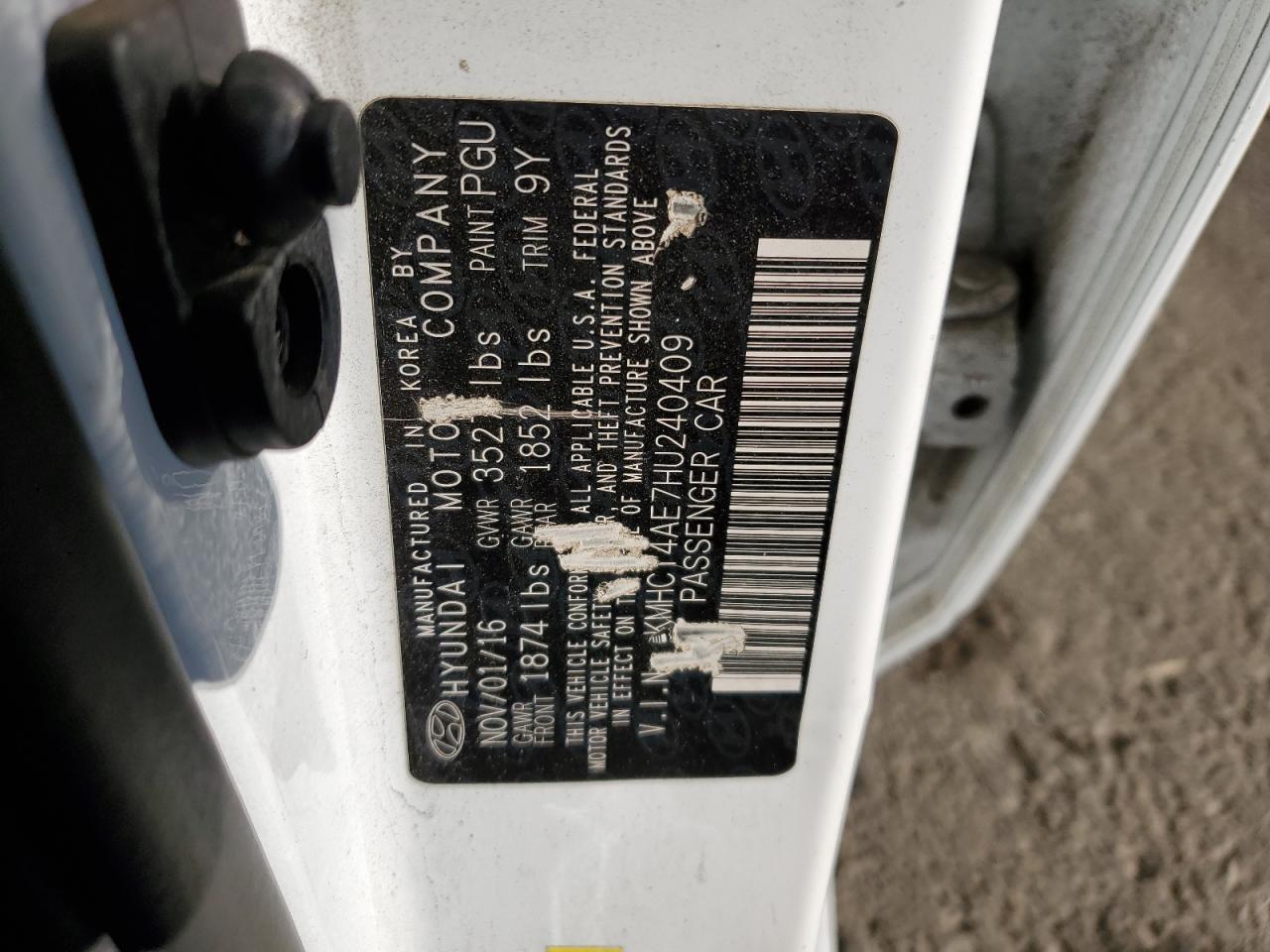 2017 Hyundai Accent - zdjęcie 12