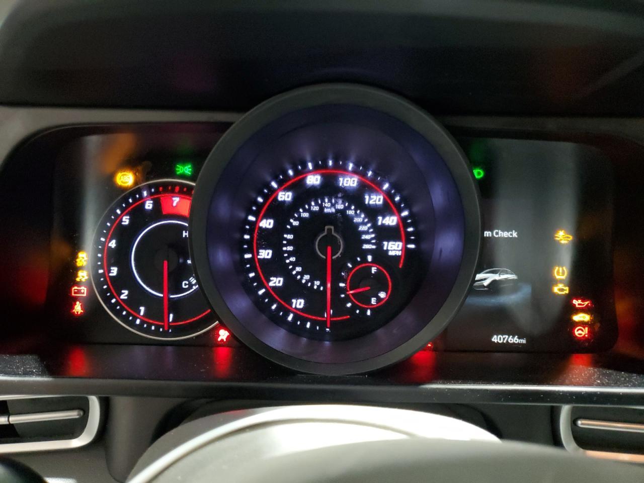 2022 Hyundai Elantra - zdjęcie 9