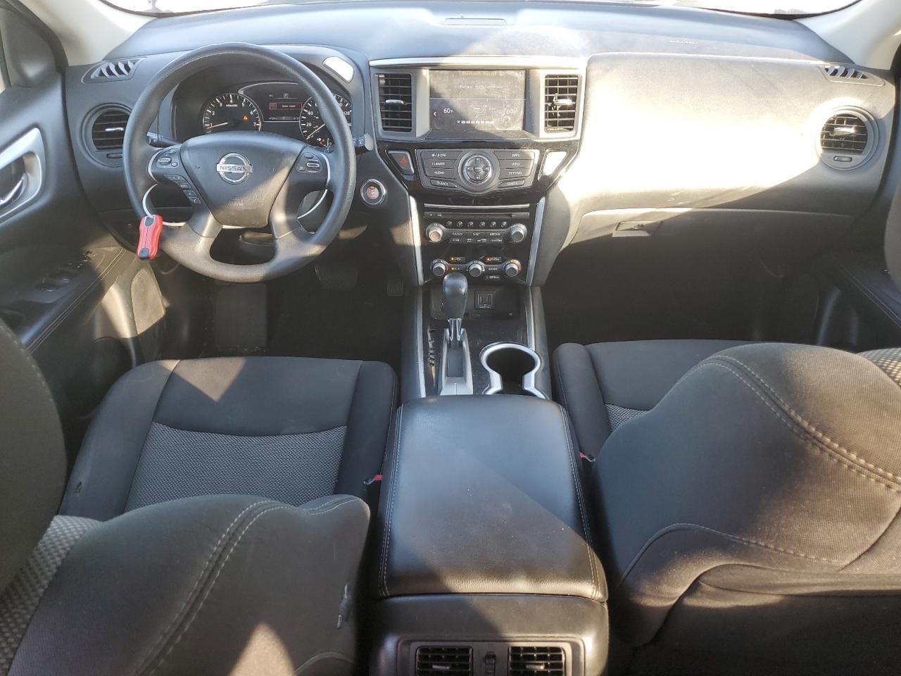 2018 Nissan Pathfinder - zdjęcie 8