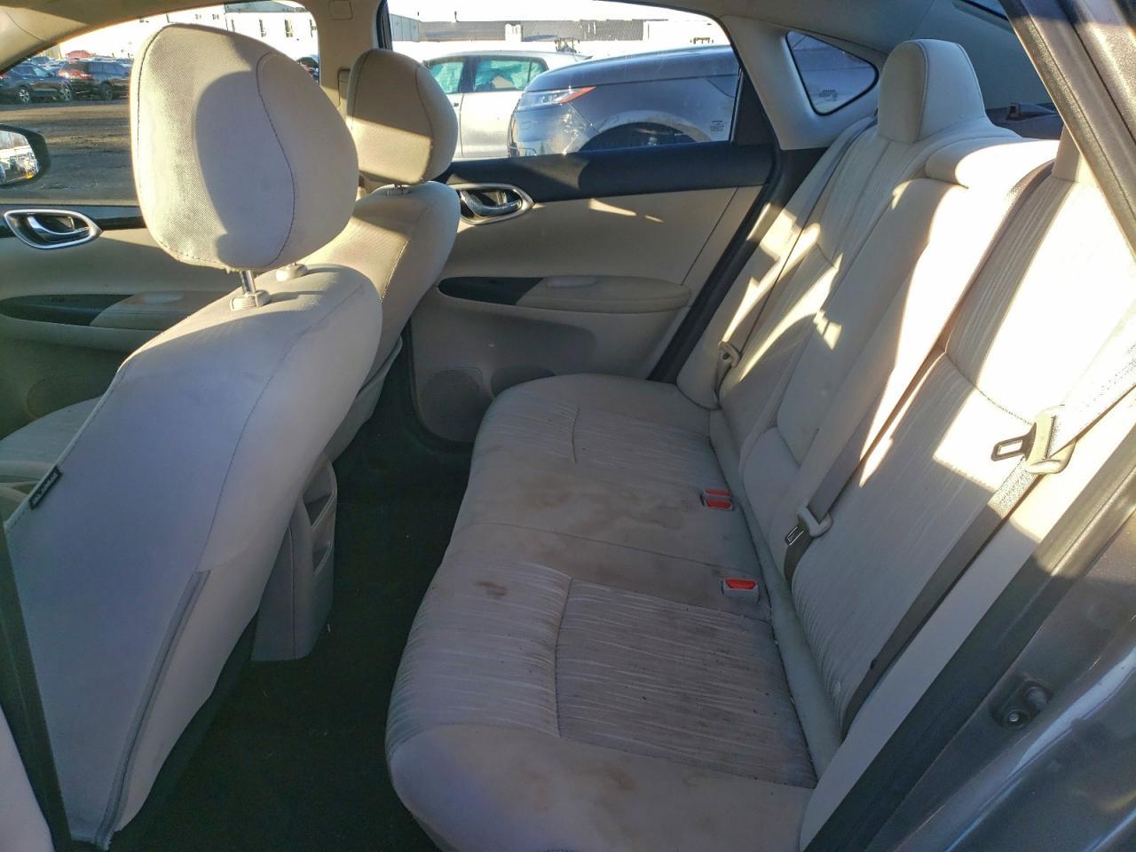 2017 Nissan Sentra - zdjęcie 10