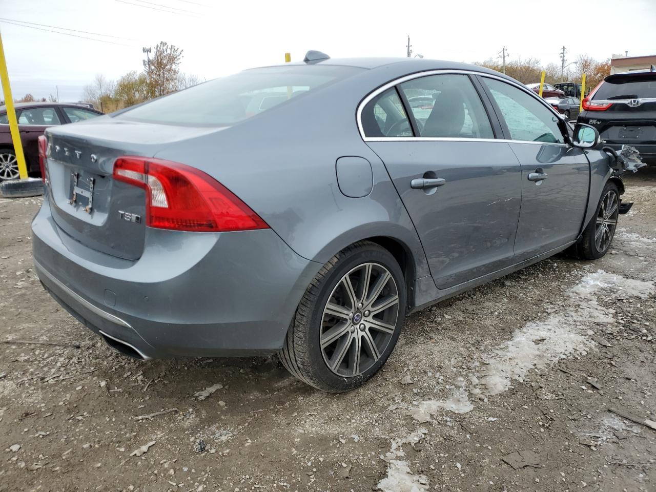 Volvo S60 - zdjęcie 3